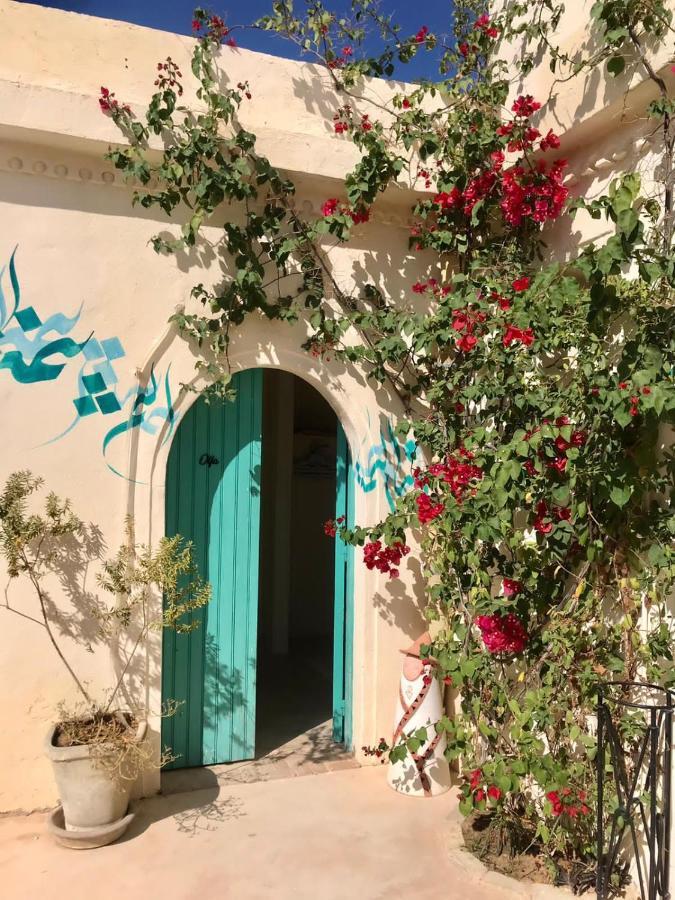 Dar Lily Bed and Breakfast Erriadh Exteriör bild
