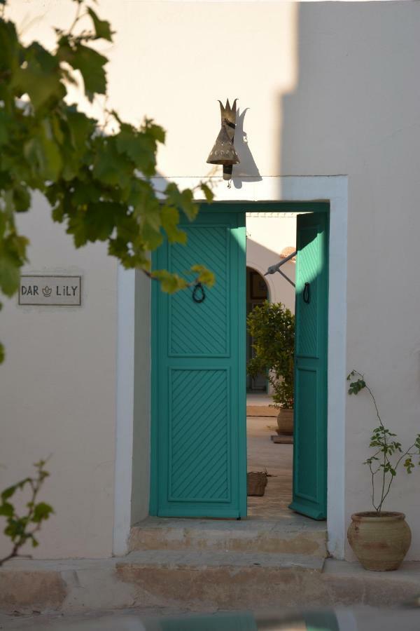 Dar Lily Bed and Breakfast Erriadh Exteriör bild