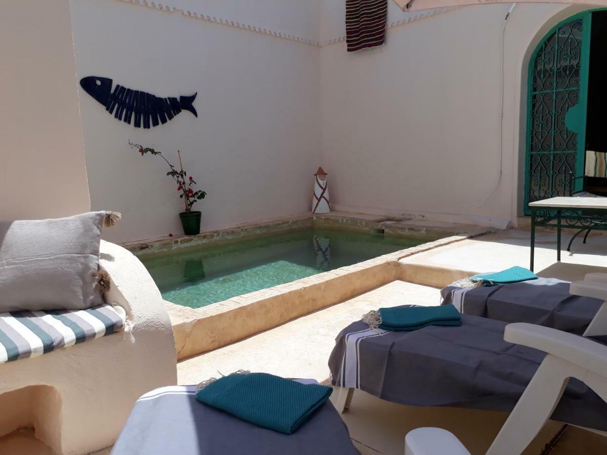 Dar Lily Bed and Breakfast Erriadh Exteriör bild